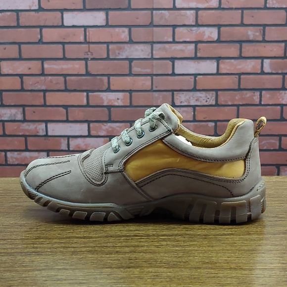 Ecco Kids Sneakers in Gray and Tan - Picture 3 of 6